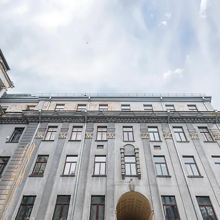 Apartment By Hostlovers