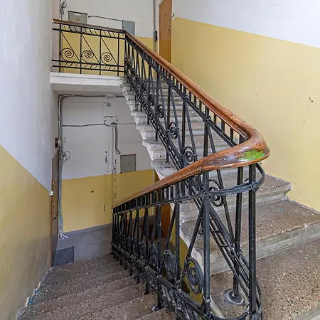 By Hostlovers Apartment